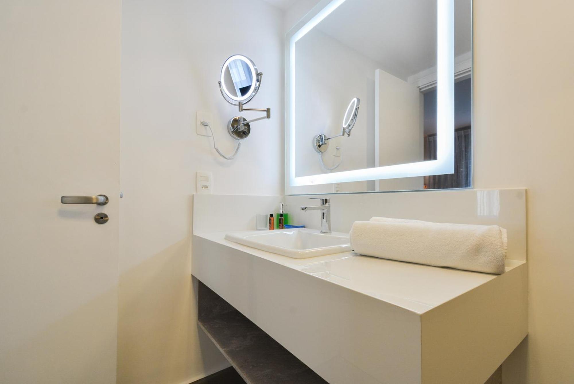 Queen Berrini Flat Apartment